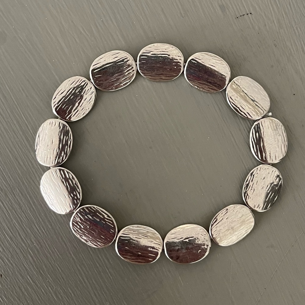 Silver Hammered Bead Stretchy Bracelet